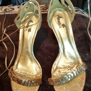 Anna Gold strap heels size 7